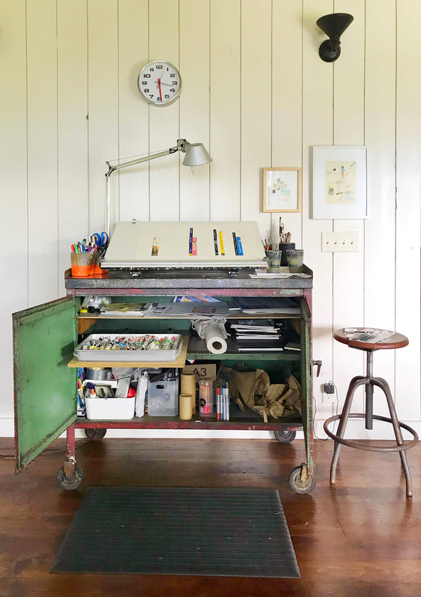 Illustrator, biz lady + bibliophile Jane Mount’s Hawaiian studio style