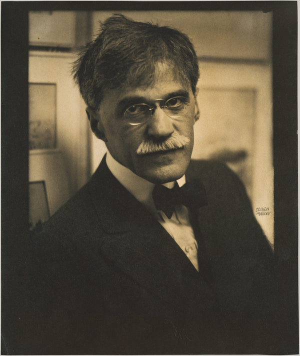 Artist - Alfred Stieglitz