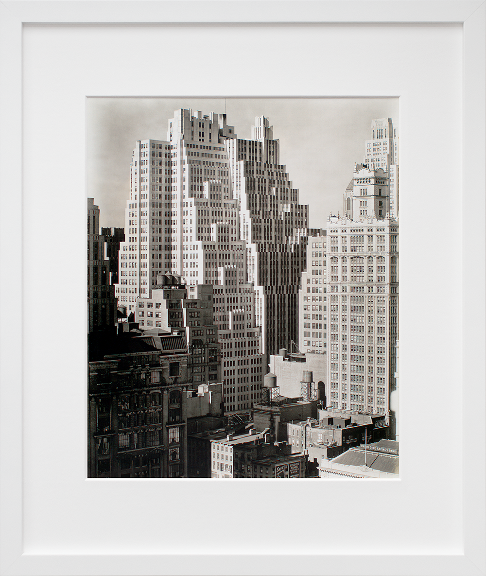 Berenice Abbott's 40th Street between Sixth and Seventh Avenues