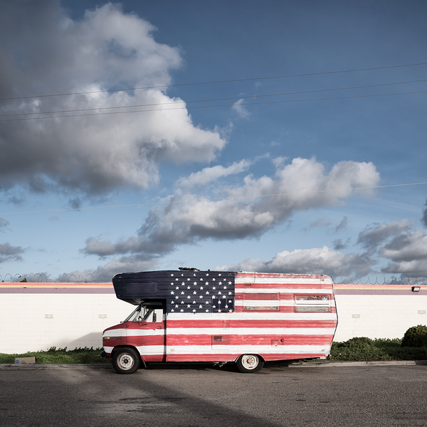 Jens Ochlich’s Star-Spangled Stunner: “American Mobile Home”