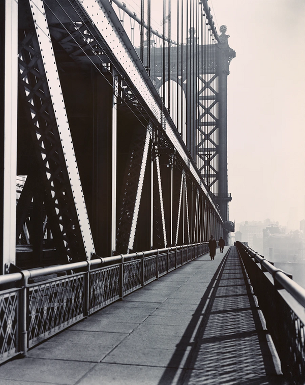 30s-era NYC beams in Berenice Abbott’s legendary B+W photos.