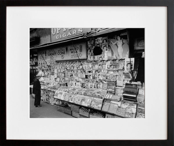 Newsstand, 32nd Street and Third Avenue, Manhattan (Final Sale)