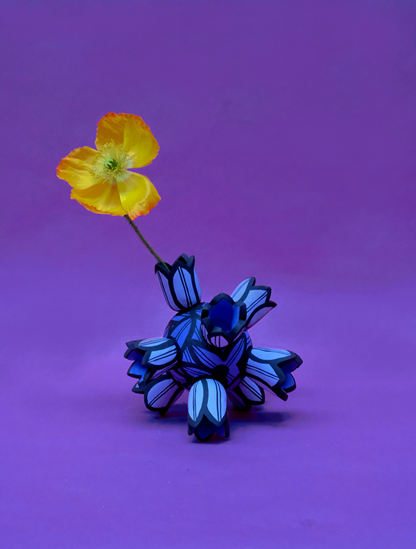 Flower Burst Bud Vase (blue)