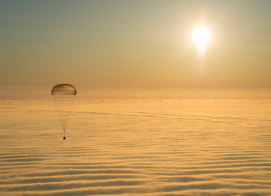 Expedition 42 Soyuz Landing