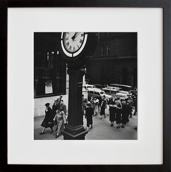 Load image into Gallery viewer, Tempo of the City: I. Fifth Avenue and 44th Street, Manhattan.
