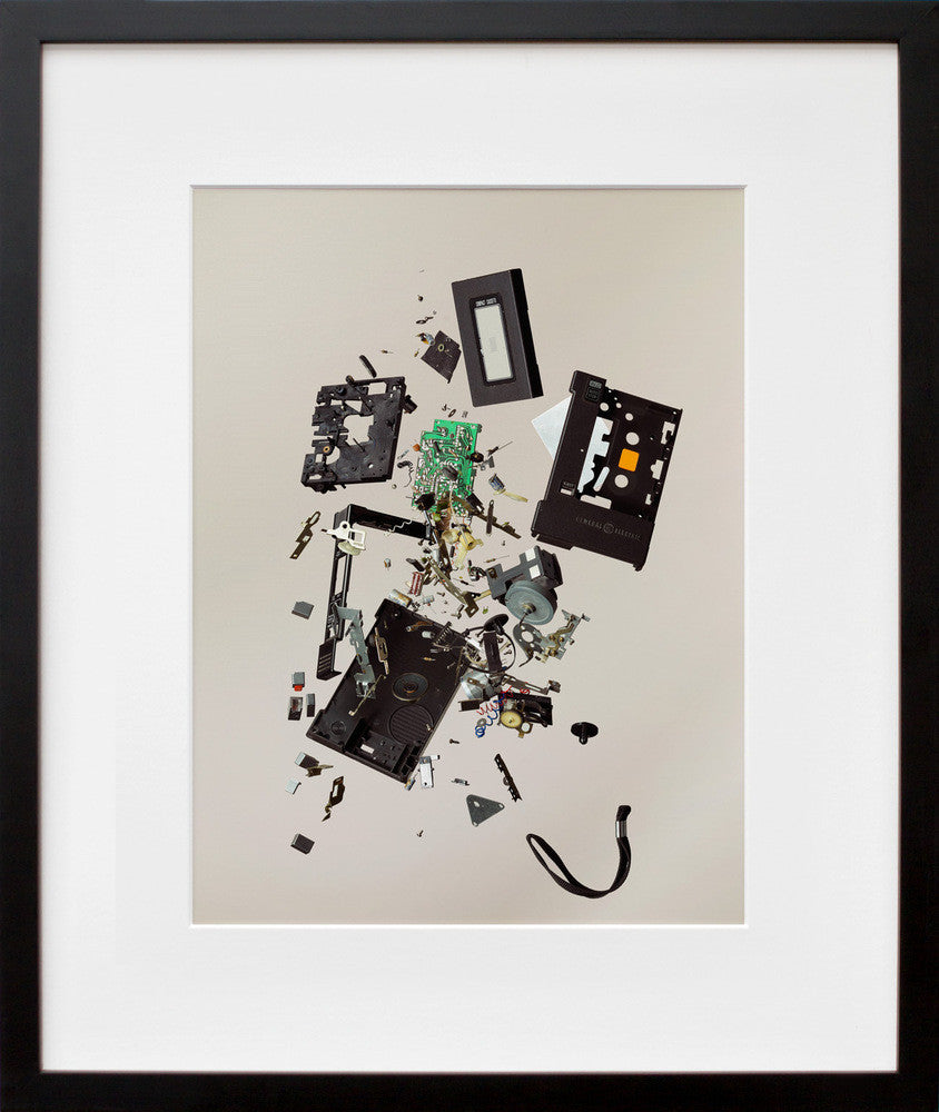 Apart Recorder in a black frame